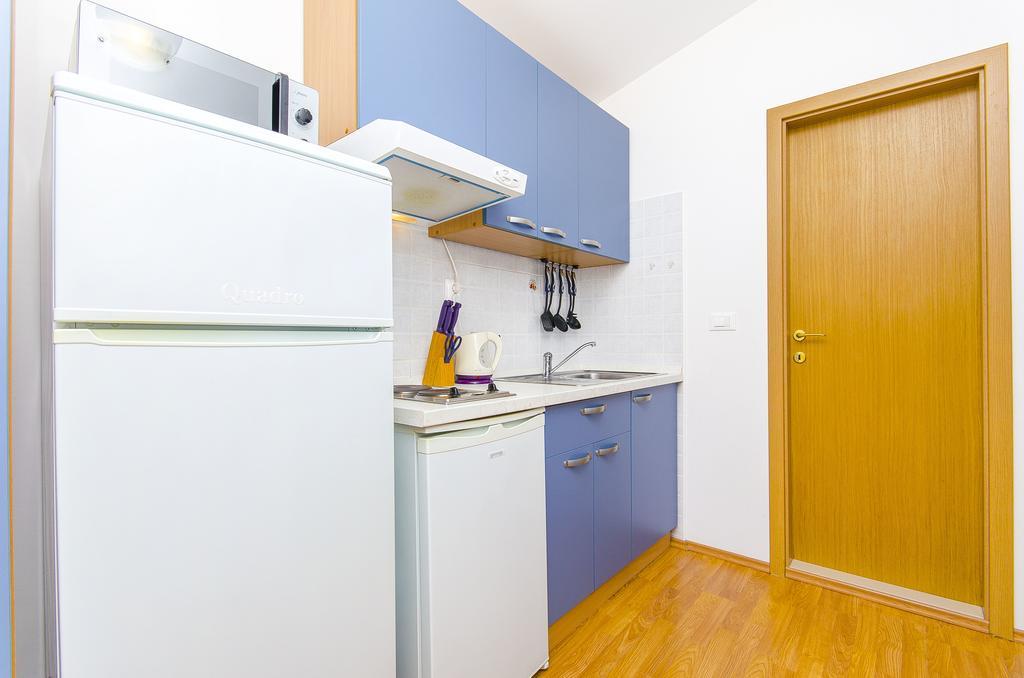 Apartments Kunac Podgora Zimmer foto