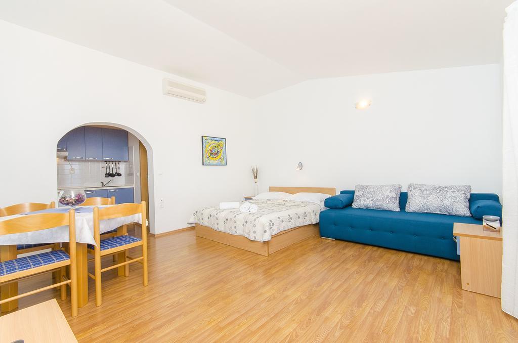 Apartments Kunac Podgora Zimmer foto